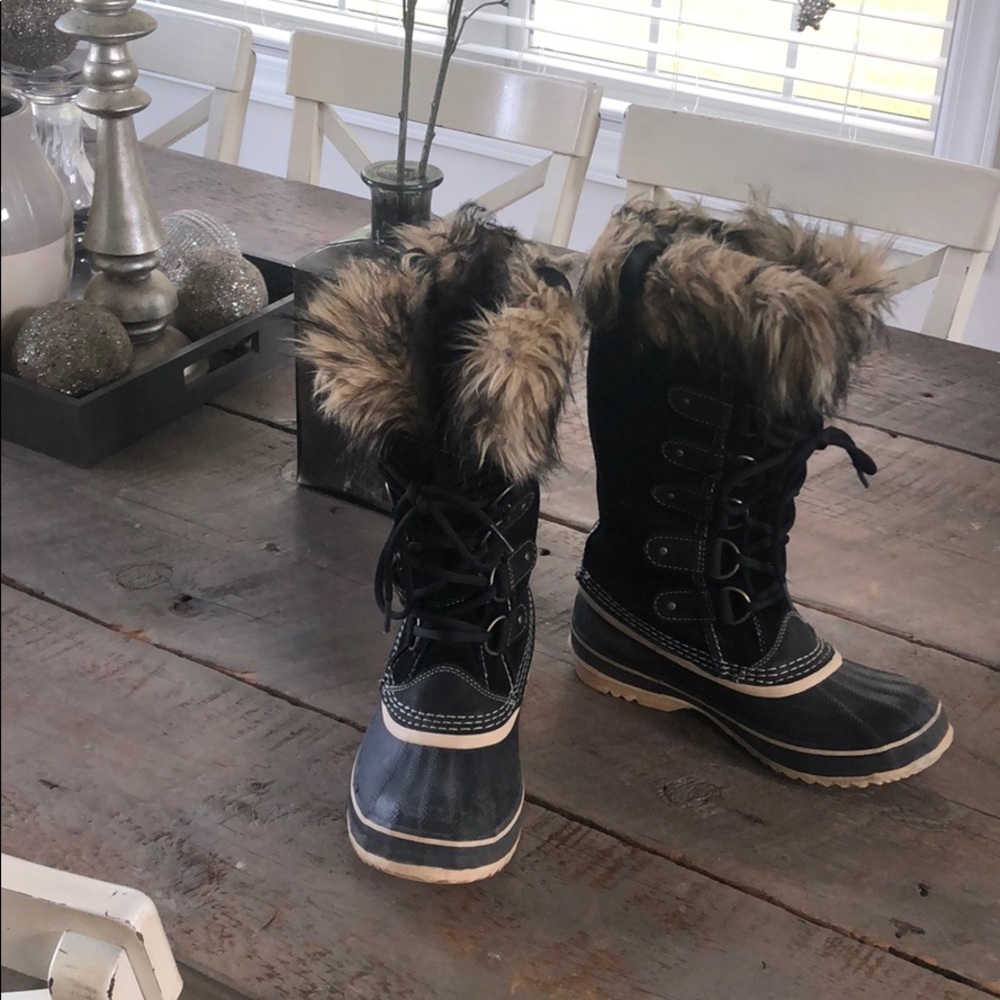 SOREL JOAN OF ARTIC BOOTS SIZE 6.5